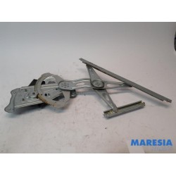 Renault - Scenic - Rear door window mechanism 4-door, right