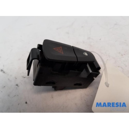 Renault - Scenic - Panic lighting switch