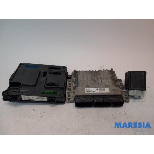 Renault - Scenic - Engine management computer
