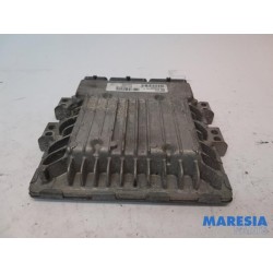 Renault - Scenic - Engine management computer