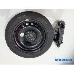 Renault - Megane - Krikset + reservewiel