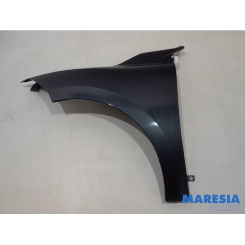 Renault - Megane - Front wing, left