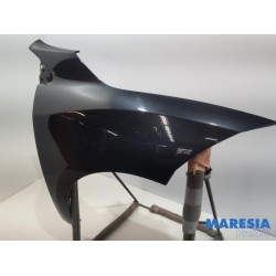 Renault - Megane - Front wing, right