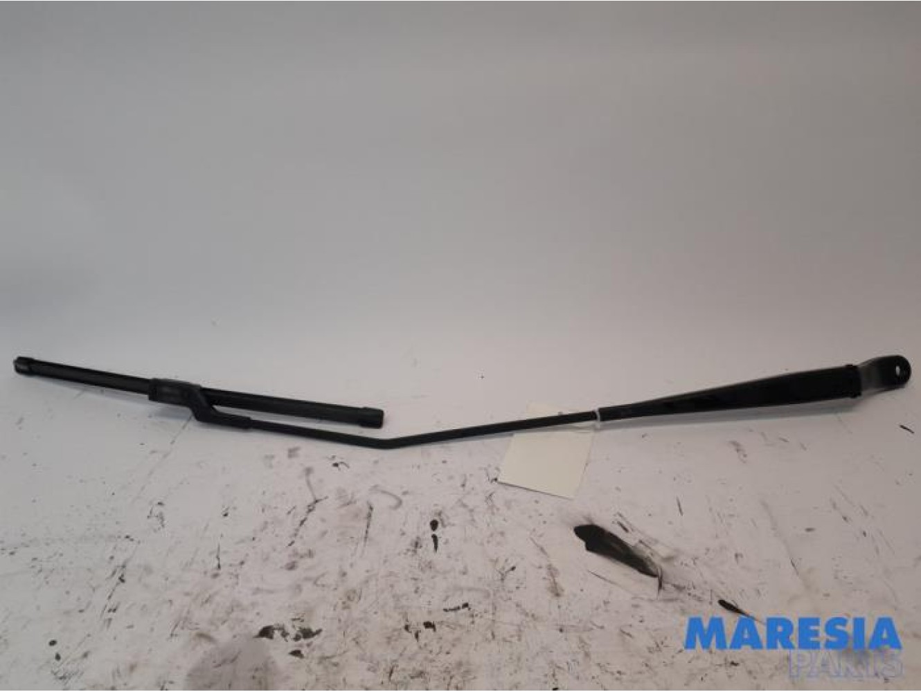 Peugeot - 208 - Front wiper arm