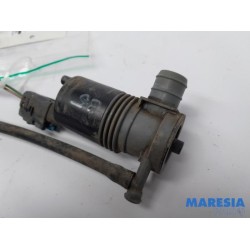 Nissan - NV300 - Scheibensprüherpumpe vorne