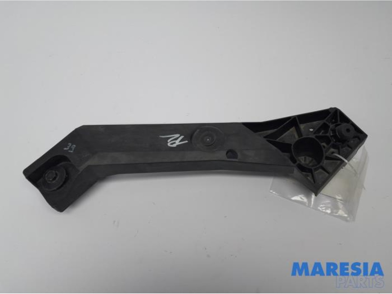Nissan - NV300 - Front part support