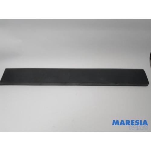Nissan - NV300 - Decorative strip