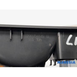 Renault - Twingo - Multi-functional window switch