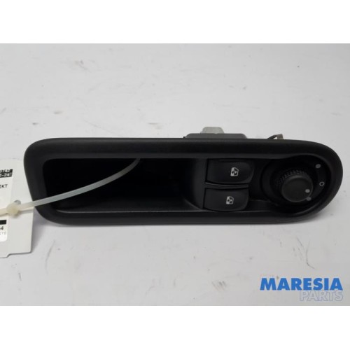 Renault - Twingo - Multi-functional window switch