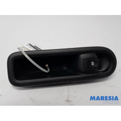 Renault - Twingo - Electric window switch
