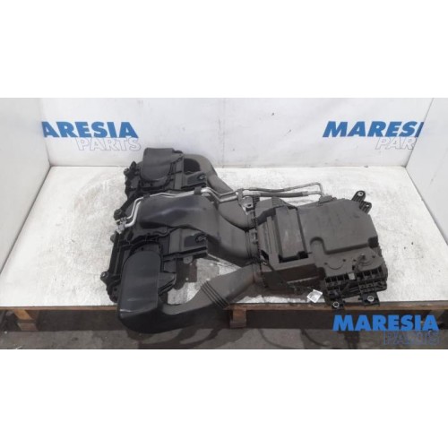 Renault - ZOE - Heater housing