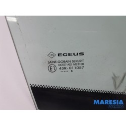 Nissan - NV300 - Quarter light, front right