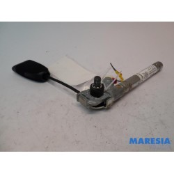 Fiat - Punto - Seatbelt tensioner, right