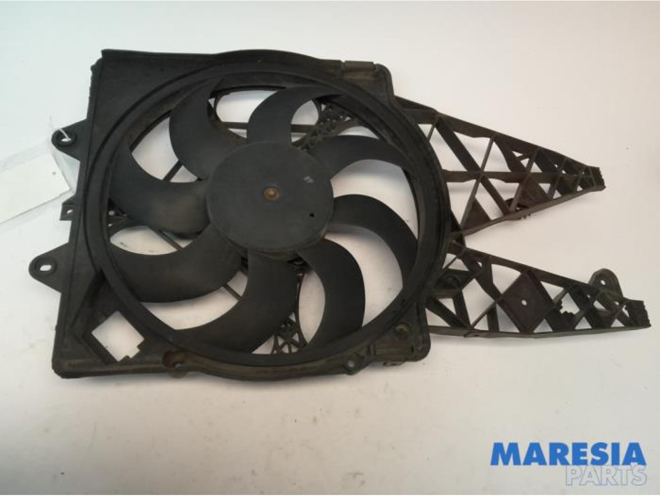 Fiat - Punto - Fan motor