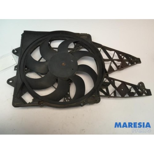 Fiat - Punto - Fan motor
