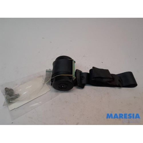 Fiat - Punto - Rear seatbelt, right