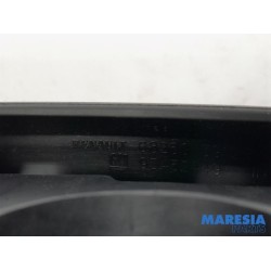 Nissan - NV300 - Radioblende