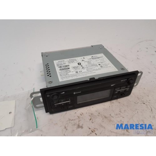 Nissan - NV300 - Radio