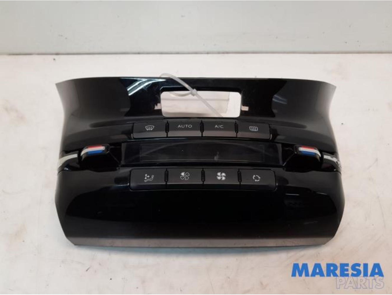 Peugeot - 208 - Heater control panel