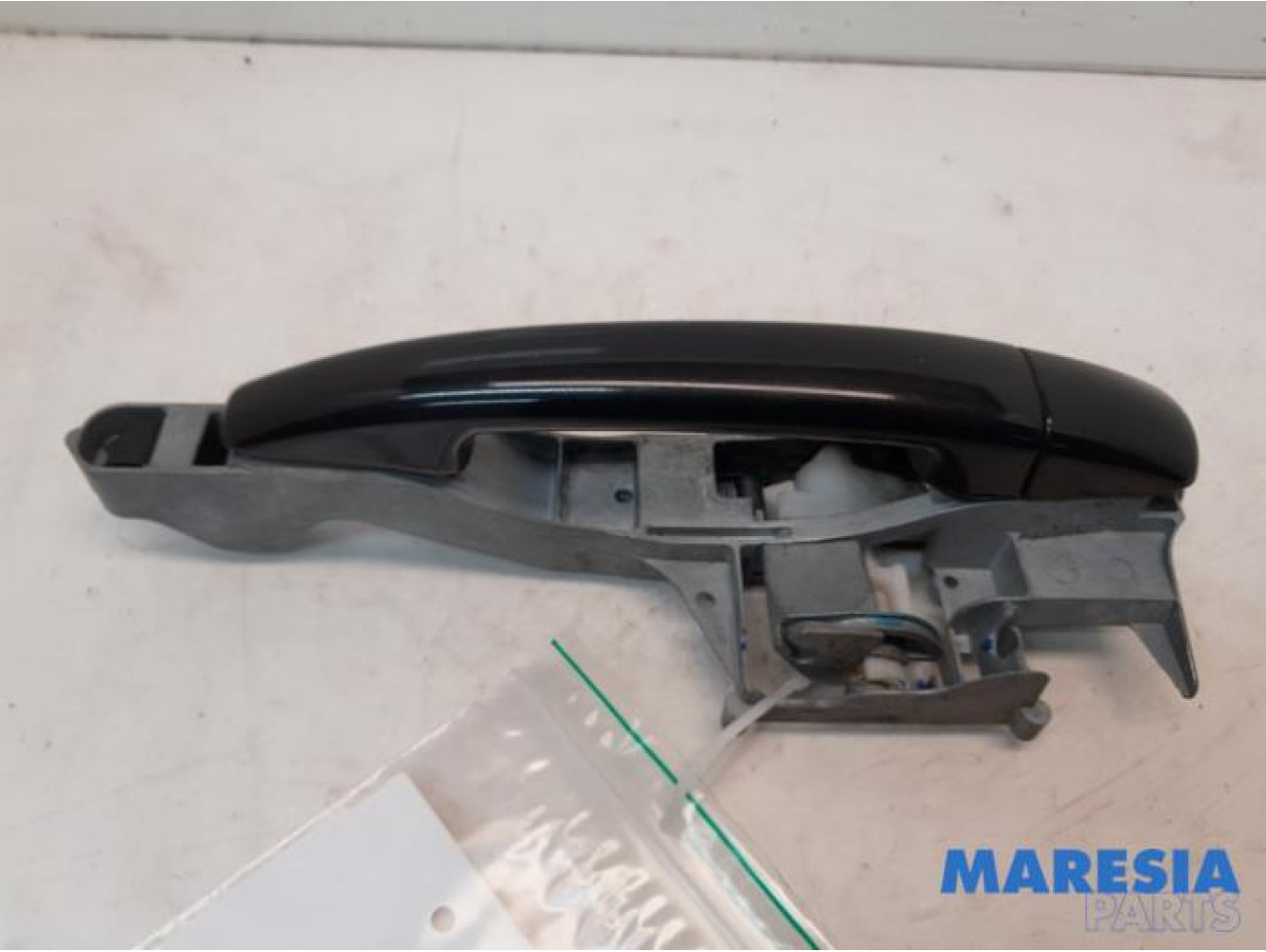 Peugeot - 208 - Front door handle 4-door, right