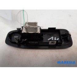 Peugeot - 208 - Electric window switch