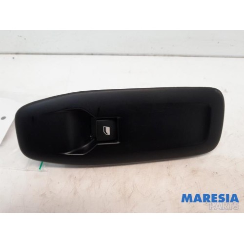 Peugeot - 208 - Electric window switch