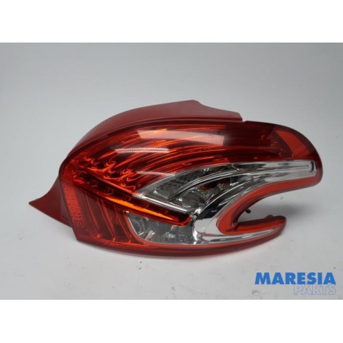 Peugeot - 208 - Taillight, right