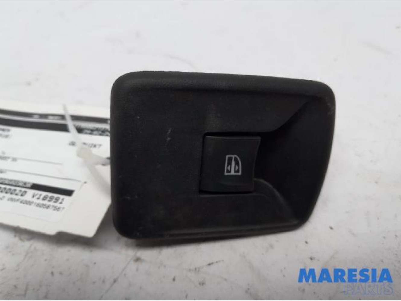 Nissan - NV300 - Multi-functional window switch