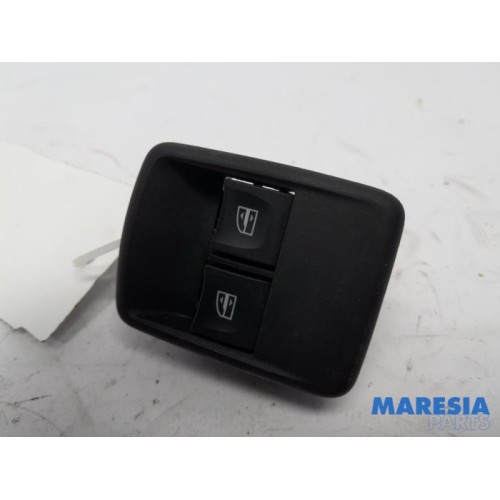 Nissan - NV300 - Multi-functional window switch