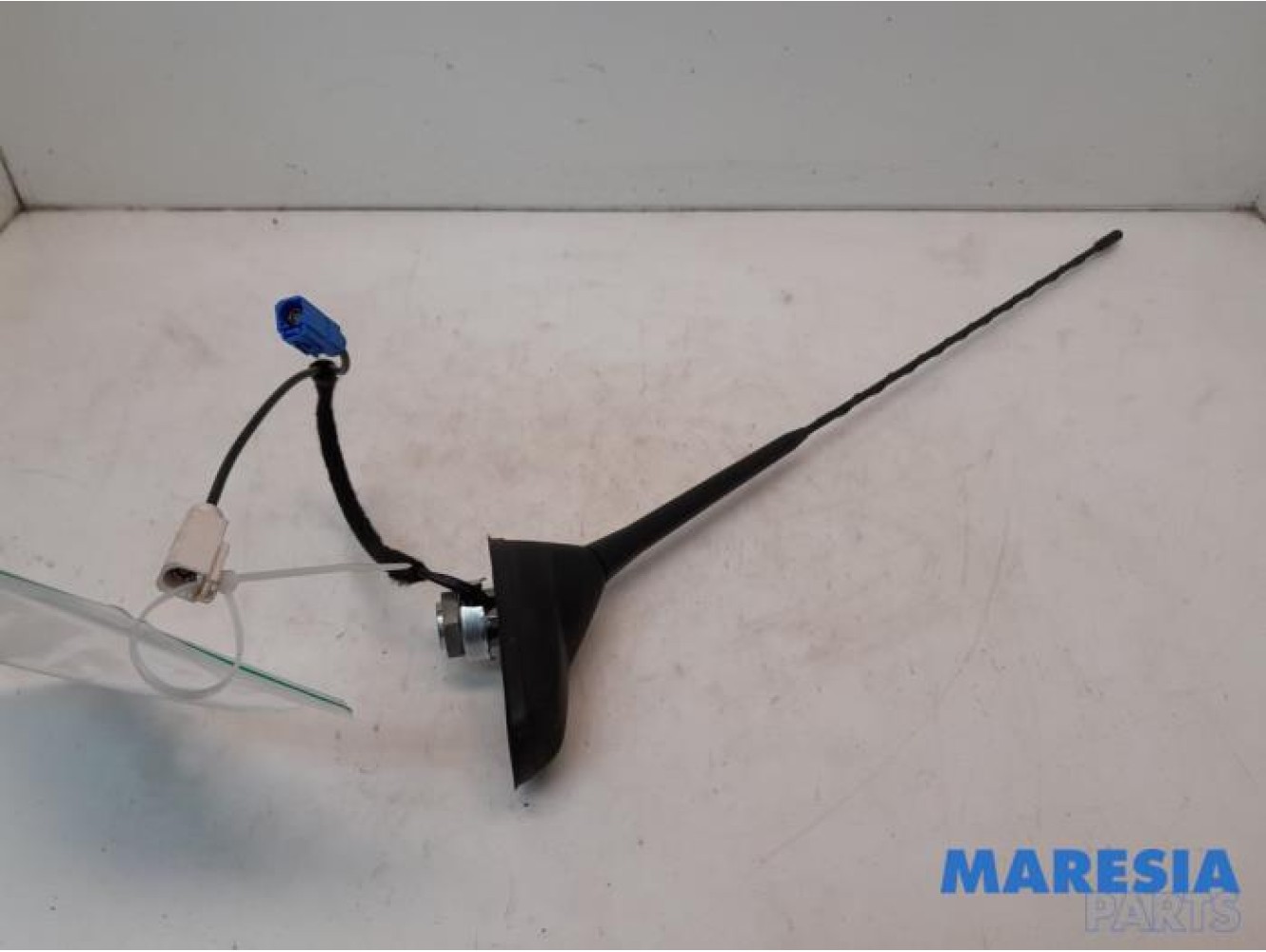 Peugeot - 208 - Antenne