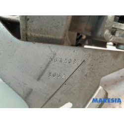 Renault - Scenic - Steering column housing
