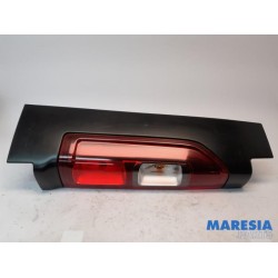 Nissan - NV300 - Achterlicht links