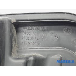 Renault - Megane - Resonance housing