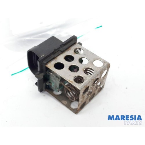 Renault - Megane - Cooling fan resistor