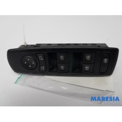 Renault - Megane - Multi-functional window switch