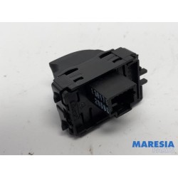 Renault - Megane - Electric window switch
