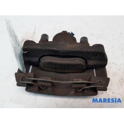 Renault - Megane - Front brake calliper, right