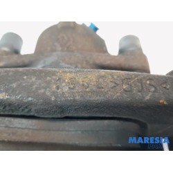 Renault - Megane - Front brake calliper, right