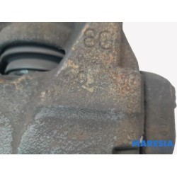 Renault - Megane - Front brake calliper, right