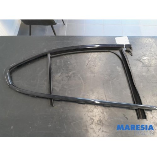 Alfa Romeo - Giulia - Door strip