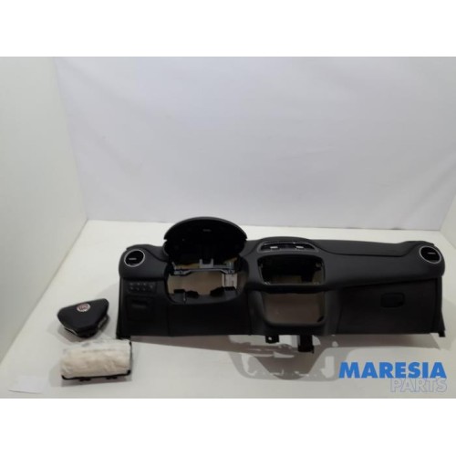 Fiat - Punto - Airbag set + dashboard