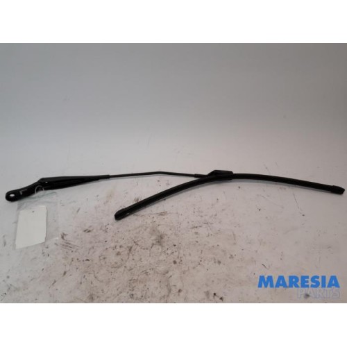Citroen - Berlingo - Front wiper arm