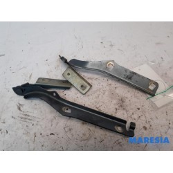 Citroen - Berlingo - Bonnet Hinge