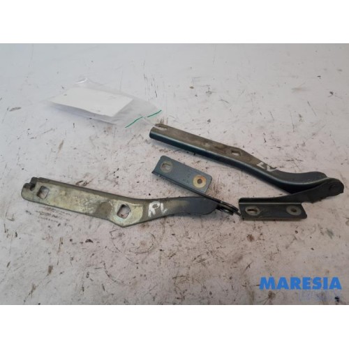 Citroen - Berlingo - Bonnet Hinge