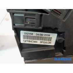 Peugeot - 3008 - Fuse box