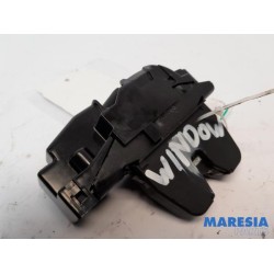 Citroen - Berlingo - Tailgate lock mechanism