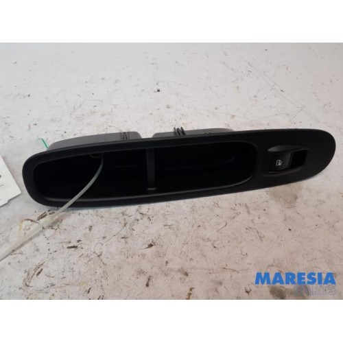 Fiat - Punto - Electric window switch