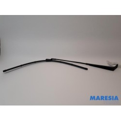 Peugeot - 3008 - Front wiper arm