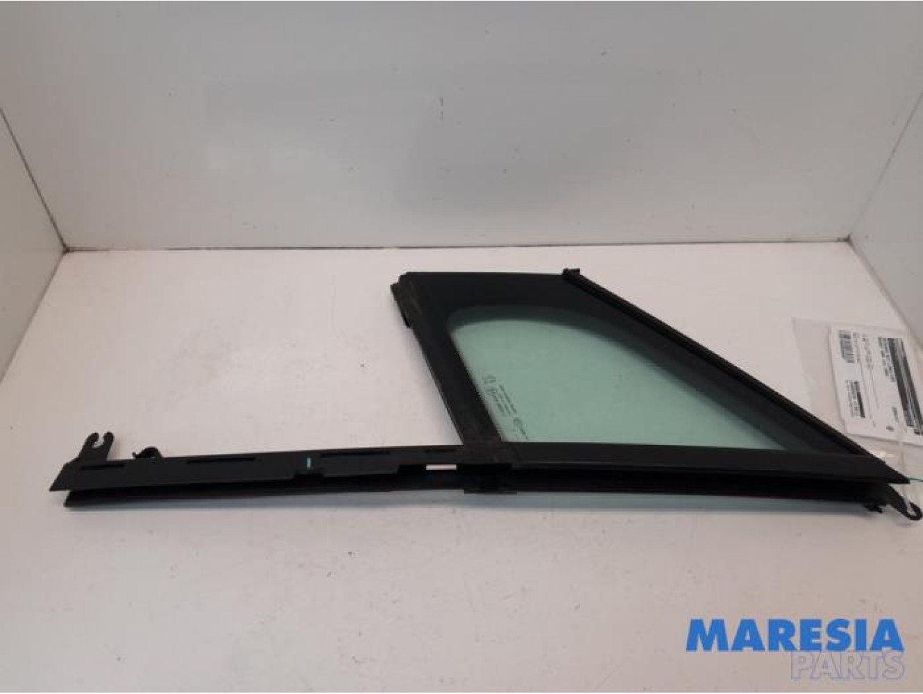 Peugeot - 3008 - Dreieckfenster links vorne