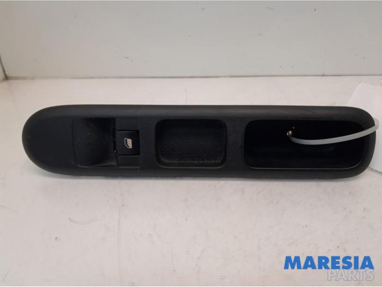 Peugeot - 3008 - Multi-functional window switch